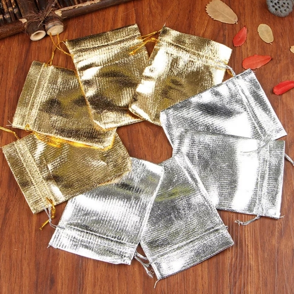 Other - 🆕️20pcs small silver and gold metallic bag